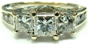 e9944-1-25ct-tw-lucida-three-stone-18kt